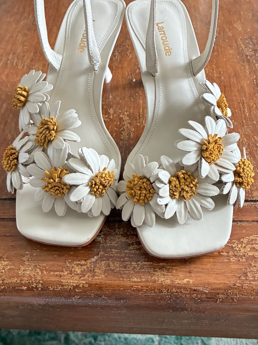 Larroude White Leather Daisy Embellished Sandals with Yellow Centers
